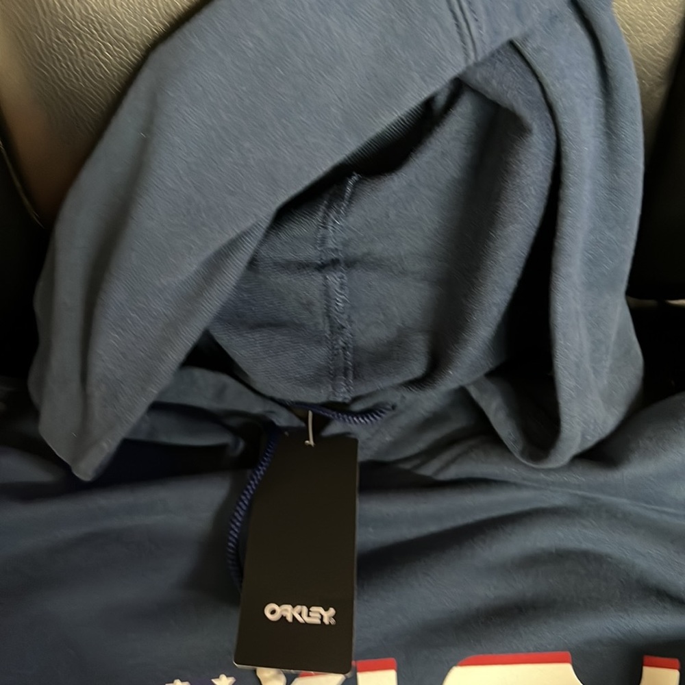 NWT Oakley Hoodie - Picture 4 of 9
